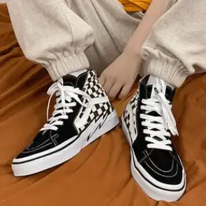 Vans经典Vans Sk8-Hi男士棋盘格滑板鞋