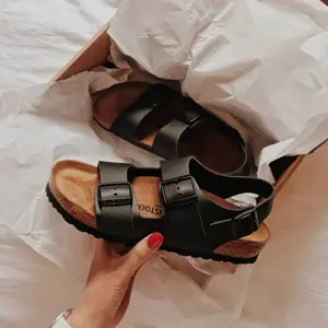 Shoes官网现有精选birkenstock鞋款7折促销