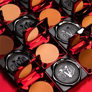 Kat Von D Lock-It 限量款哑光底妆粉饼