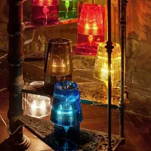 Kartell TAKE系列 台灯 C9050 多色