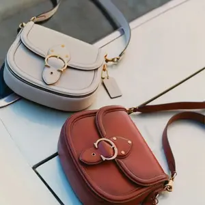 Coach蔻驰Beat Glovetanned 2021新款马鞍包