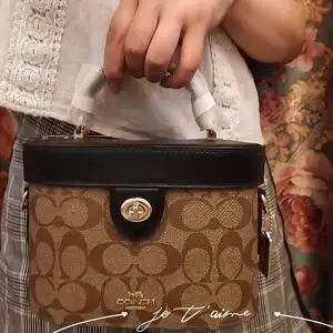 Coach蔻驰 Kay网红老花盒子包