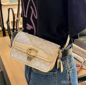 补货！COACH蔻驰新款Studio19老花复古邮差包