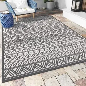MontVoo 5' x 8' Woven Outdoor Rug