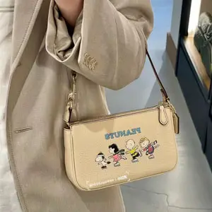 降价！Coach X Peanuts Nolita 19 麻将包