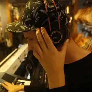 AKG 爱科技 K712 PRO 专业开放式头戴监听耳机