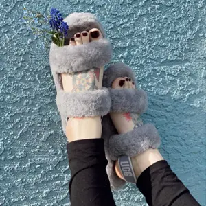UGG Oh Yeah女款运动灰色毛毛拖鞋