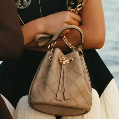 降价！Tory Burch汤丽柏琦FLEMING SOFT羊皮菱格水桶包 小号