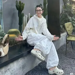 降价！Crocs卡骆驰骨白色女款厚底云朵洞洞鞋