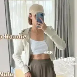 超火骨白色补货！Lululemon Scuba全拉链卫衣