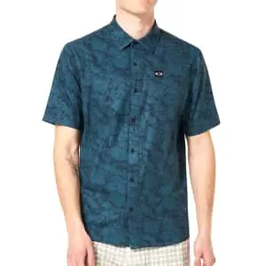 Oakley Men's Sand Camo Woven Short Sleeve Shirt