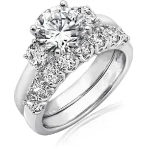 Amazon Essentials Sterling Silver Cubic Zirconia 3-Stone Ring