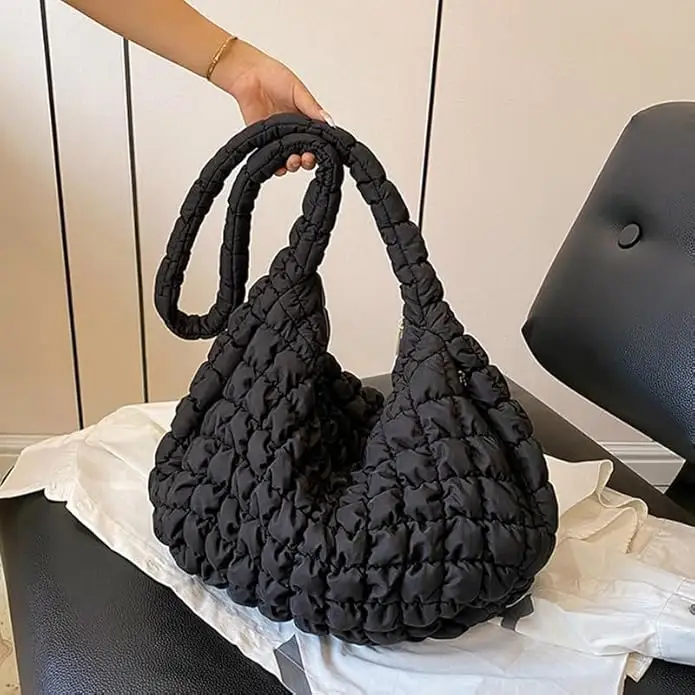 小众女生的最爱！轻质绗缝云朵包 多色选