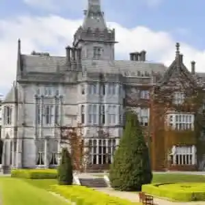 6-Night Ireland Flight, Hotel, and Car Rental Vacation