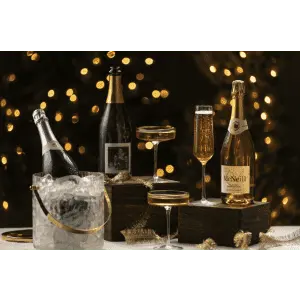 Naked Wines Holiday Heroes Case