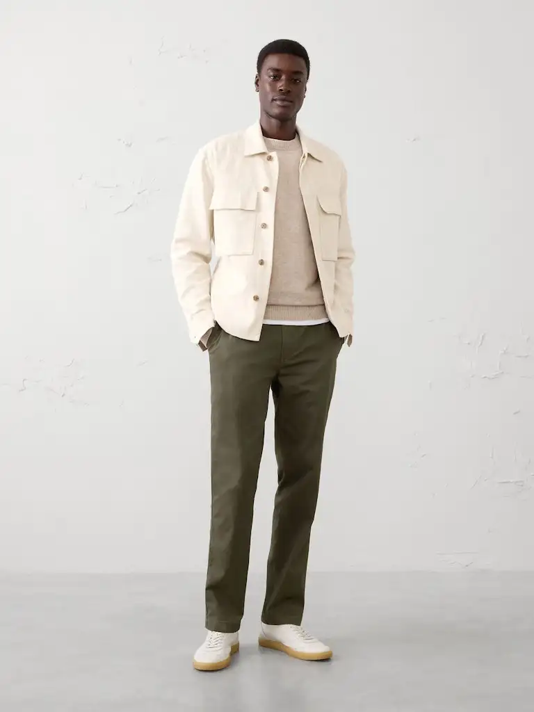 Banana Republic Factory Men's Athletic-Fit Summerweight Chino Pants