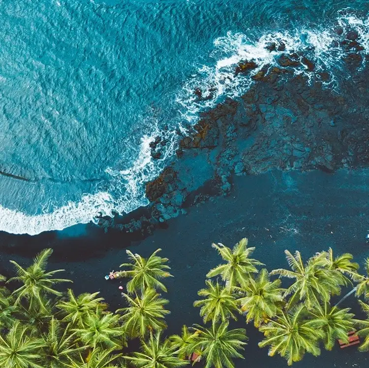 Business and First Class Airfare to Hawaii at SkyLux Travel