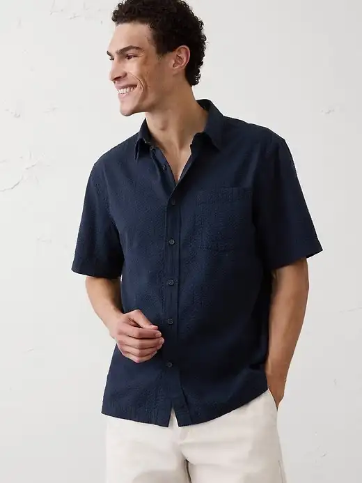 Banana Republic Factory Men's Seersucker Shirt