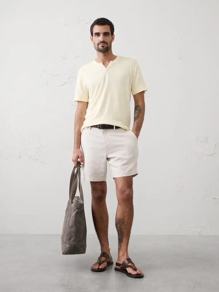 Banana Republic Factory Men's Standard-Fit Linen-Blend Notch T-Shirt