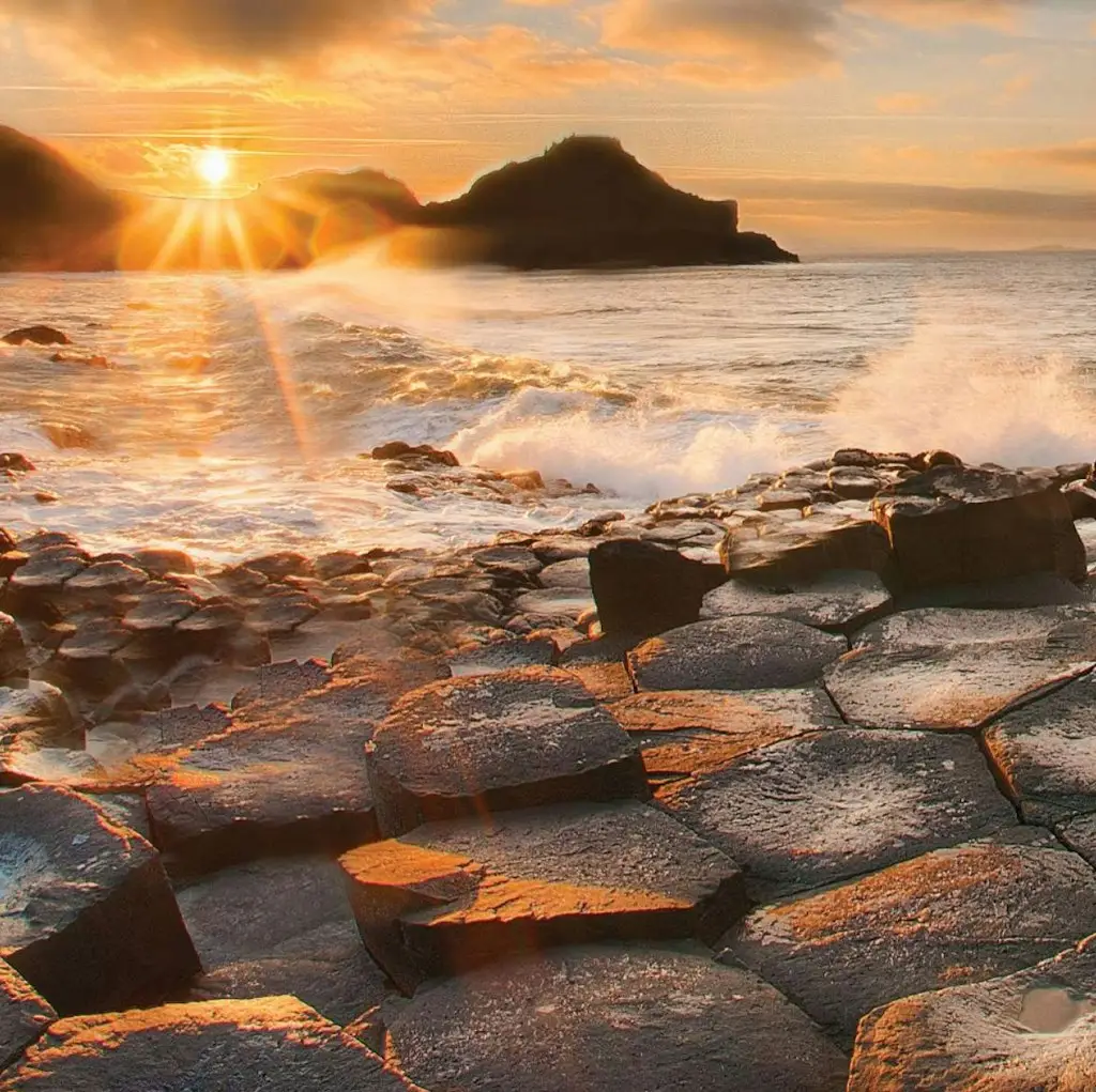 6-Night Ireland & Northern Ireland Hotel and Tour Vacation
