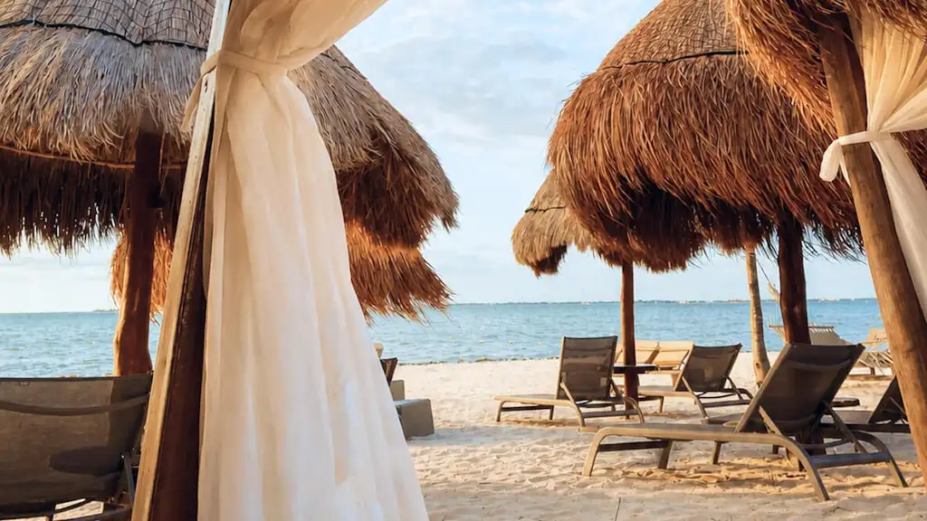 Priceline Tropical Escapes Sale