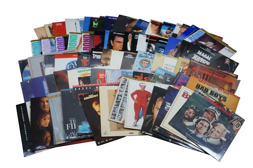 Pre-Owned Assorted Lot of 74 Vintage LaserDiscs Classic Movies Collection