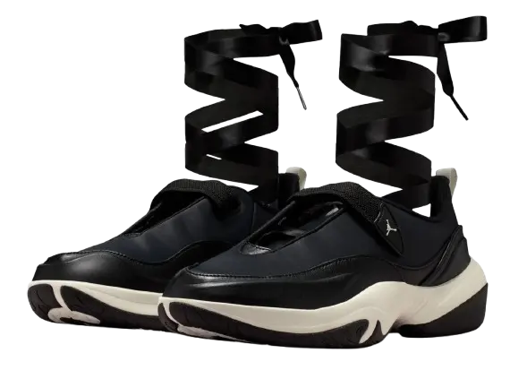Nike Women's The Jordan Pointe Sneakers