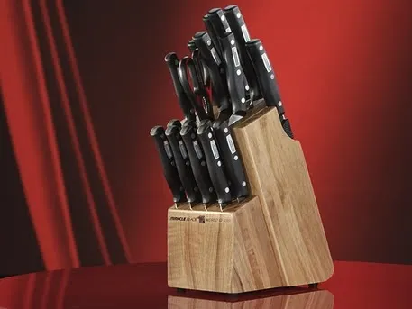 Groupon: World Class Knives 18-Piece Set With Wood Block