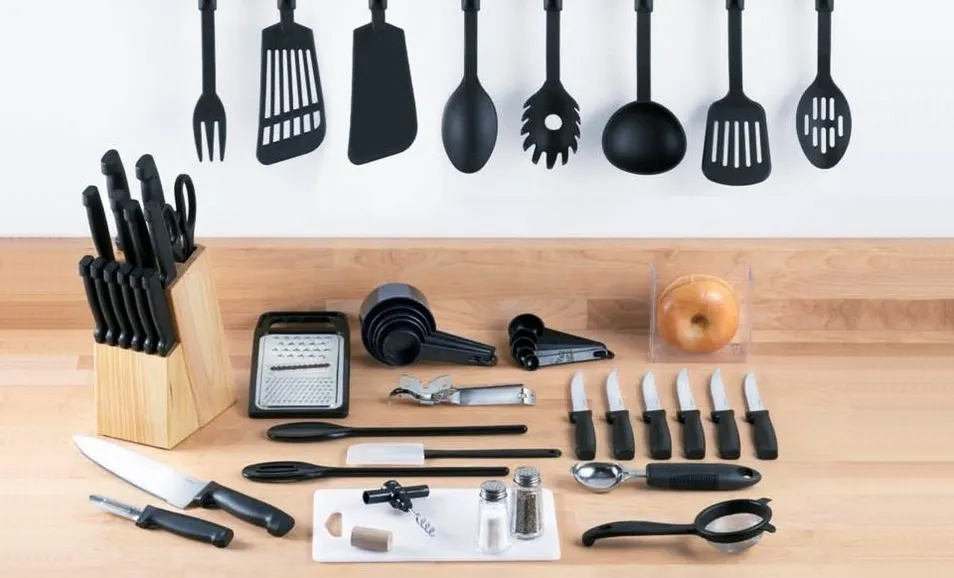 Groupon: 51-Piece Cutlery & Kitchen Gadget Starter Set