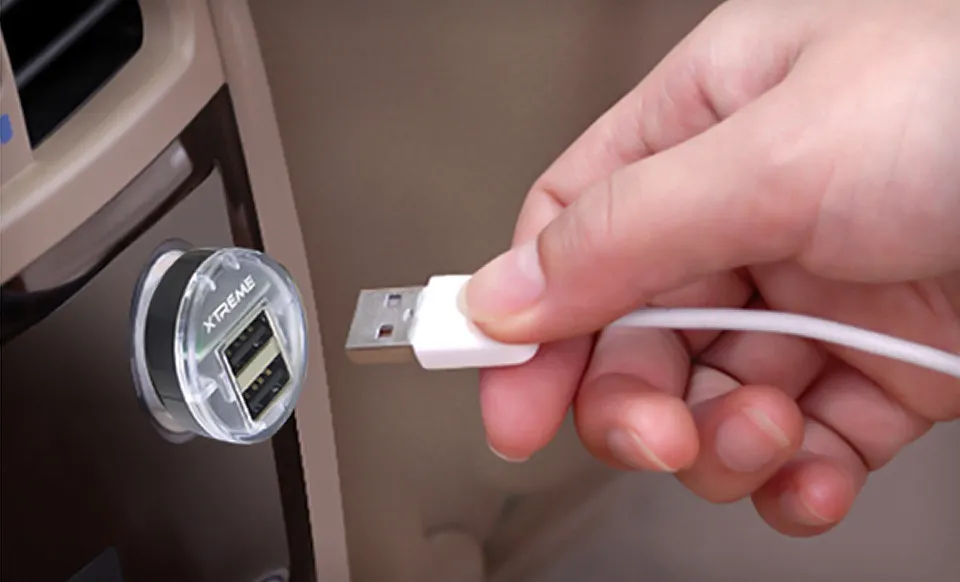 Groupon: Xtreme Dual-Port Car Plug with Micro USB and 30-Pin Apple-Device Cables