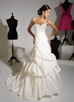 Loehmanns Grab the Gown Bridal Event: Bridal Gown Under $600 