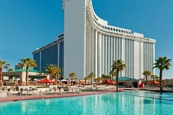 Expedia: Up to 50% OFF Hotels and Flight + Hotel Packages
