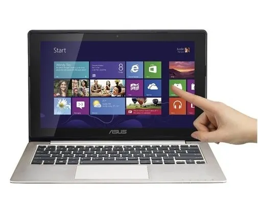 ASUS VivoBook X202E-DH31T 11.6" Notebook + 7,600 Super Ponts