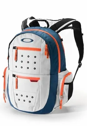 Oakley Vault: Oakley Bags & Backpacks Up to 62% OFF
