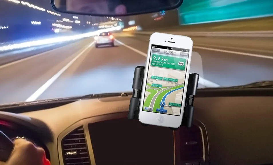 Groupon: Hipstreet iPhone 5 Auto Essentials Kit