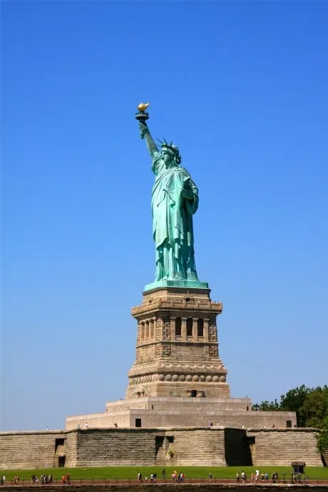 美国旅游景点自由女神像