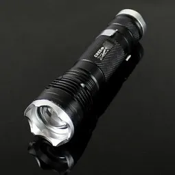 Lumen Zoomable LED Flashlight 