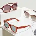 Gucci 爆款太阳镜、围巾、香水等热卖，塑造秋季Chic造型 