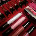 Bergdorf Goodman：pat mcgrath 传奇彩妆师品牌