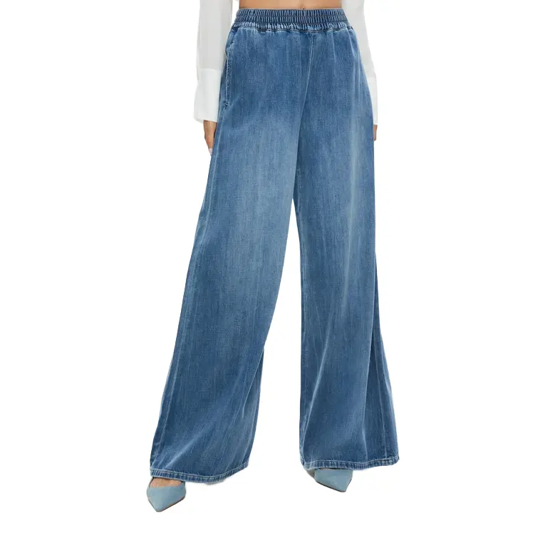 Alice + Olivia: Up to 50% OFF on Womens' Jeans