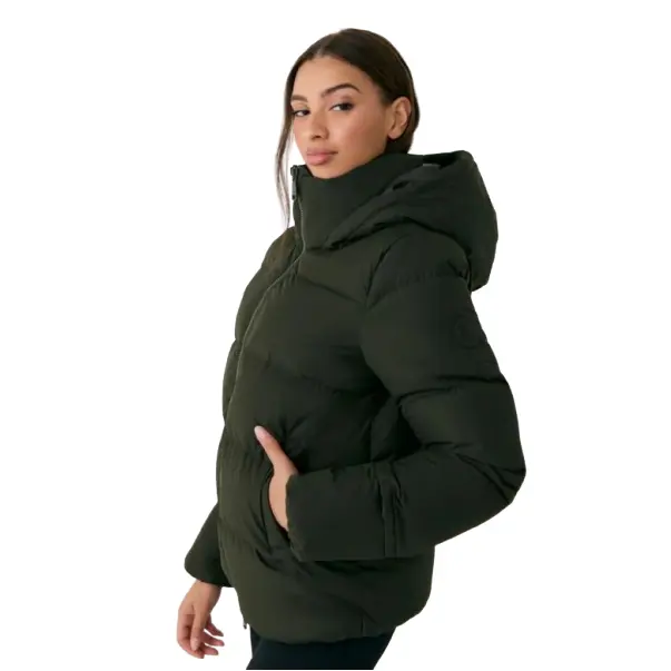 Lolë US: Buy A Full Price Winter Jacket and Get A Quilted Jamie Bag