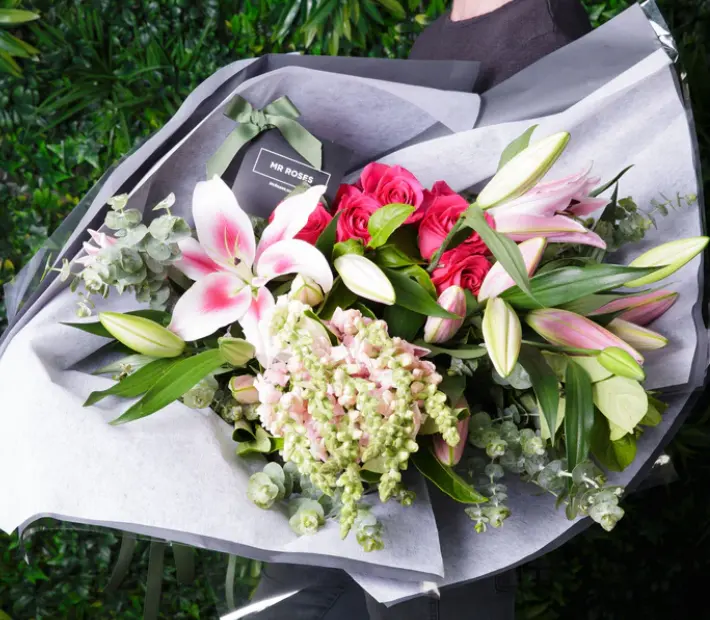 Seasonal Exquisite Flower Bouquet