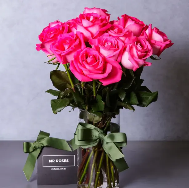 Medium Stemmed Pink Roses