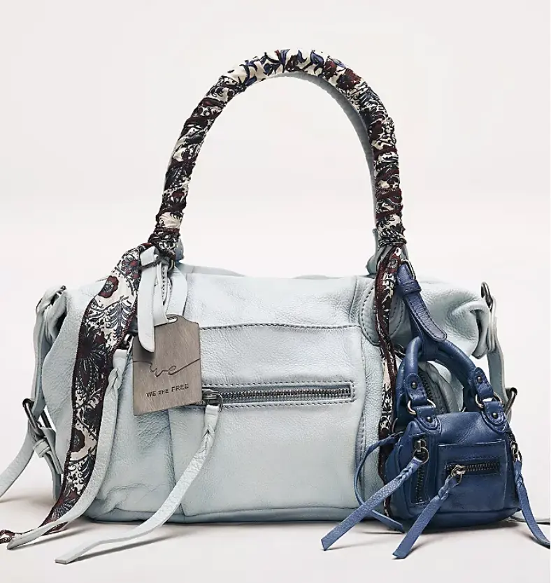 Free People We The Free Baby Emerson 蓝色机车包