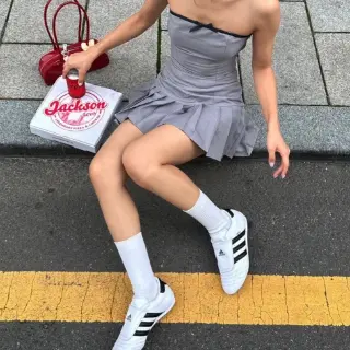 adidas Taekwondo 白色运动鞋