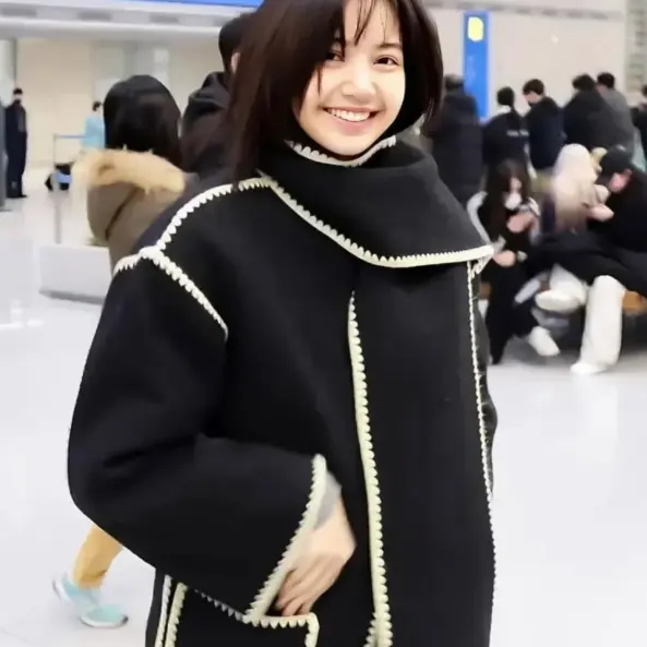 Lisa同款！TOTEME 围巾大衣