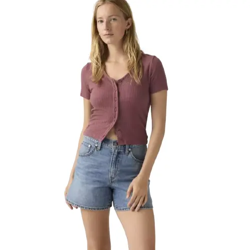 Levis: Spring Favorites Up to 40% OFF