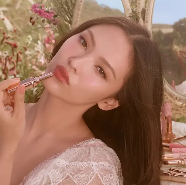 赵露丝同款！Charlotte Tilbury 水光千金管