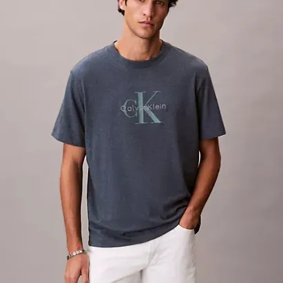 Calvin Klein 经典徽标T恤