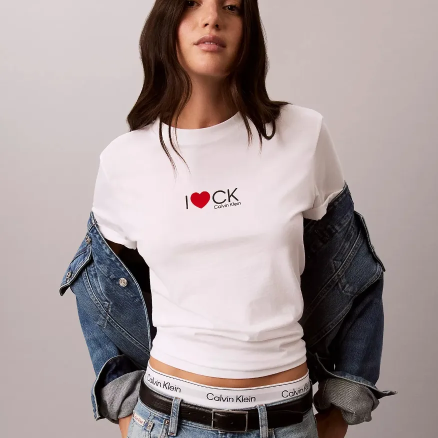 Calvin Klein 爱心标志经典T恤